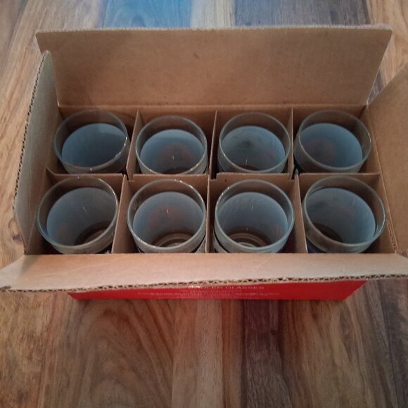 Coca-Cola Collector Polar Bear Drinking Glasses NWT Set of 8 with Original Box - Picture 8 of 8